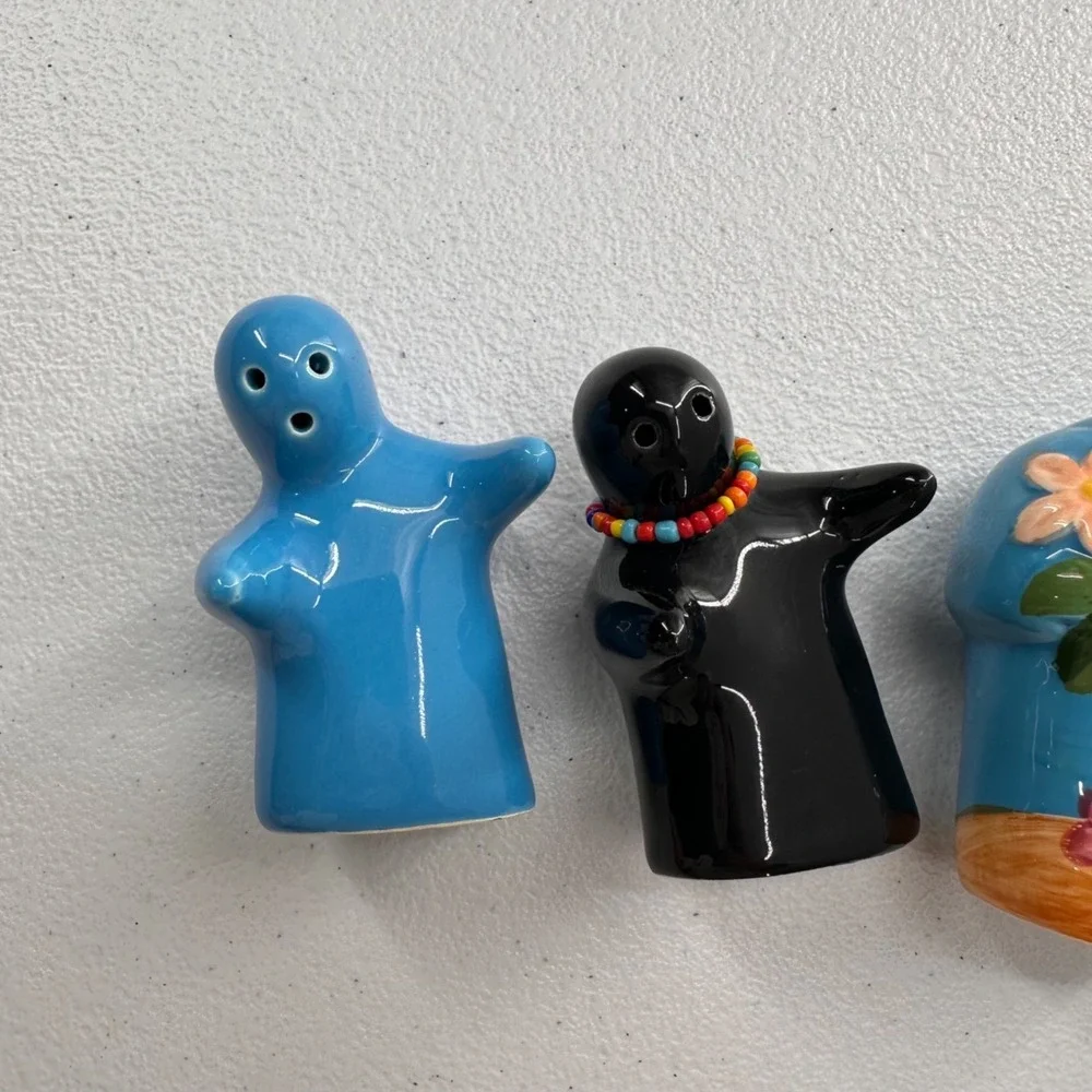 Hand-Painted Ceramic Salt & Pepper Shakers Set Floral Ghost Figurines Tropical‎